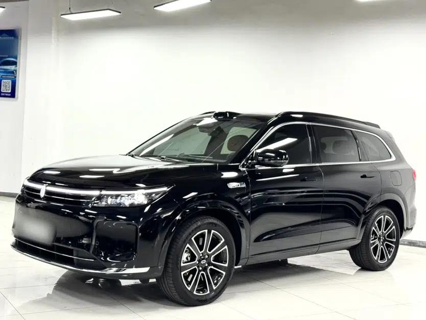 Hima AITO M7 2024 1.5T Intelligent Drive 4WD Ultra Version 5 Seats — миниатюра 1