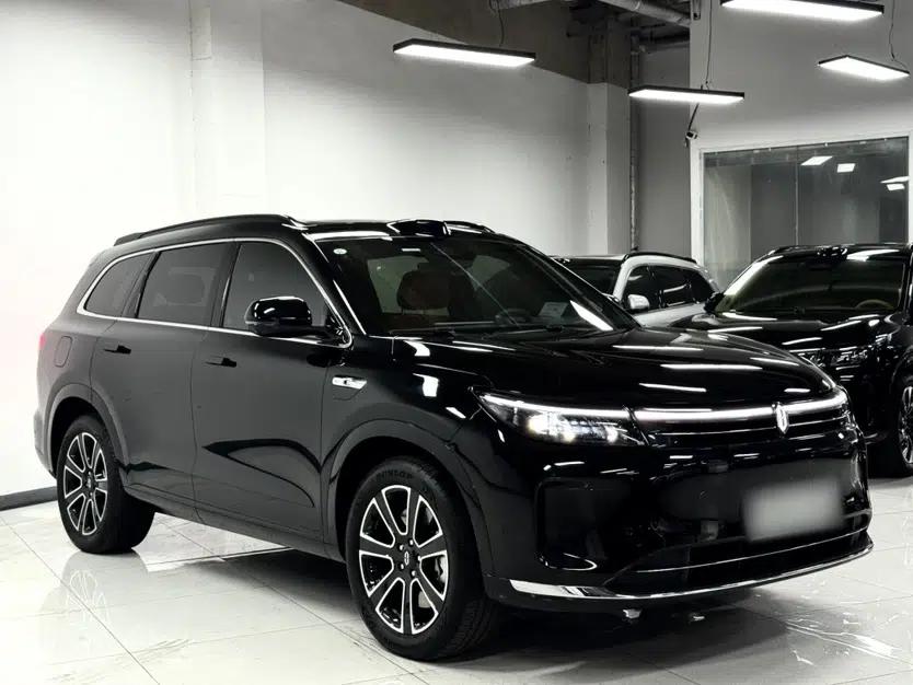 Hima AITO M7 2024 1.5T Intelligent Drive 4WD Ultra Version 5 Seats — миниатюра 5
