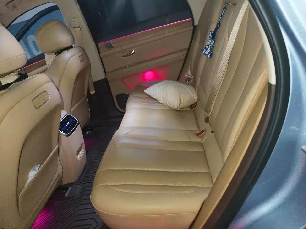 Hima AITO M7 2024 1.5T Rear-Drive Plus Version 5 Seats — миниатюра 18