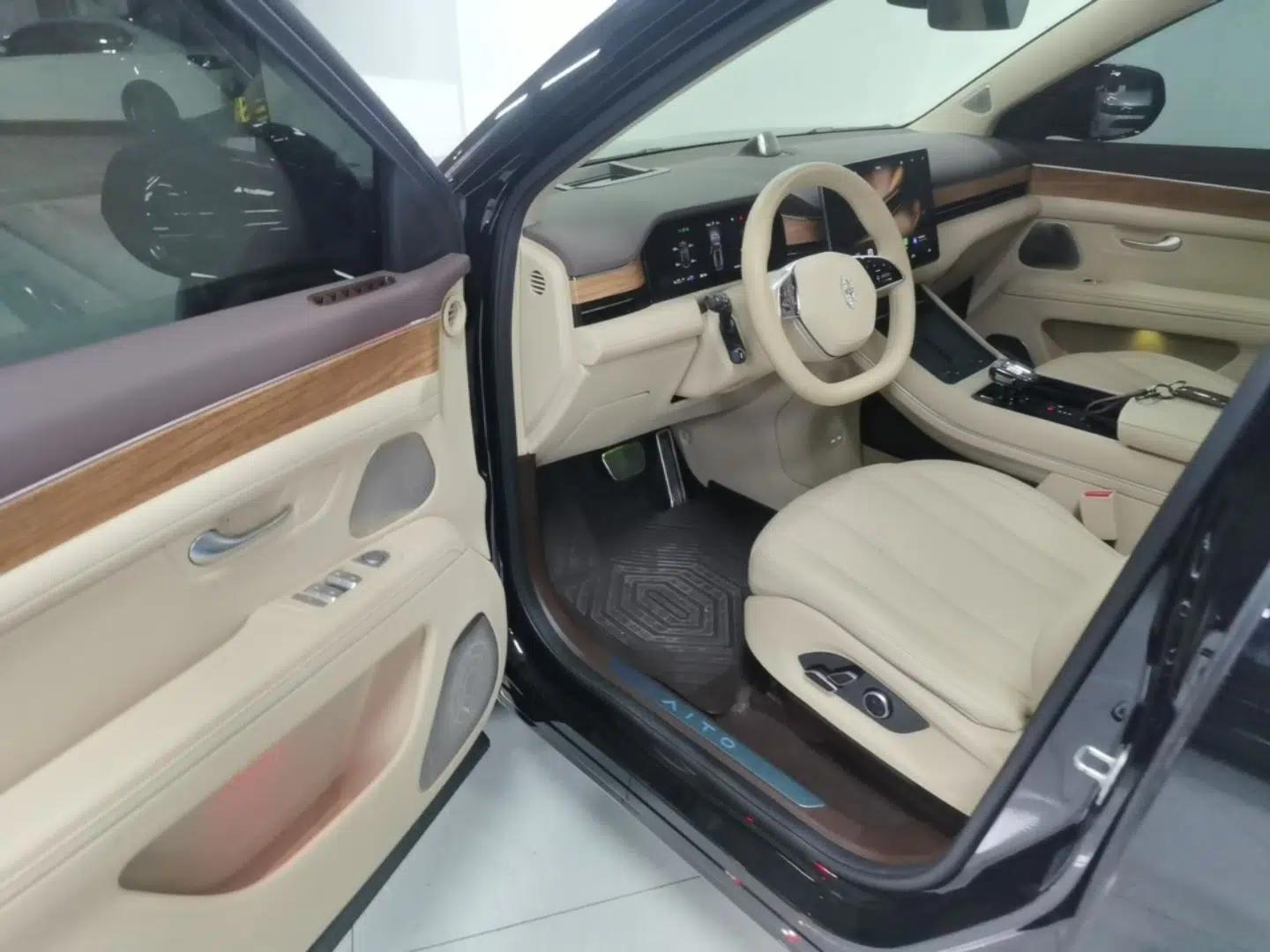 Hima AITO M7 2024 1.5T Intelligent Driving Rear-Drive Max Edition 5 Seats — миниатюра 18