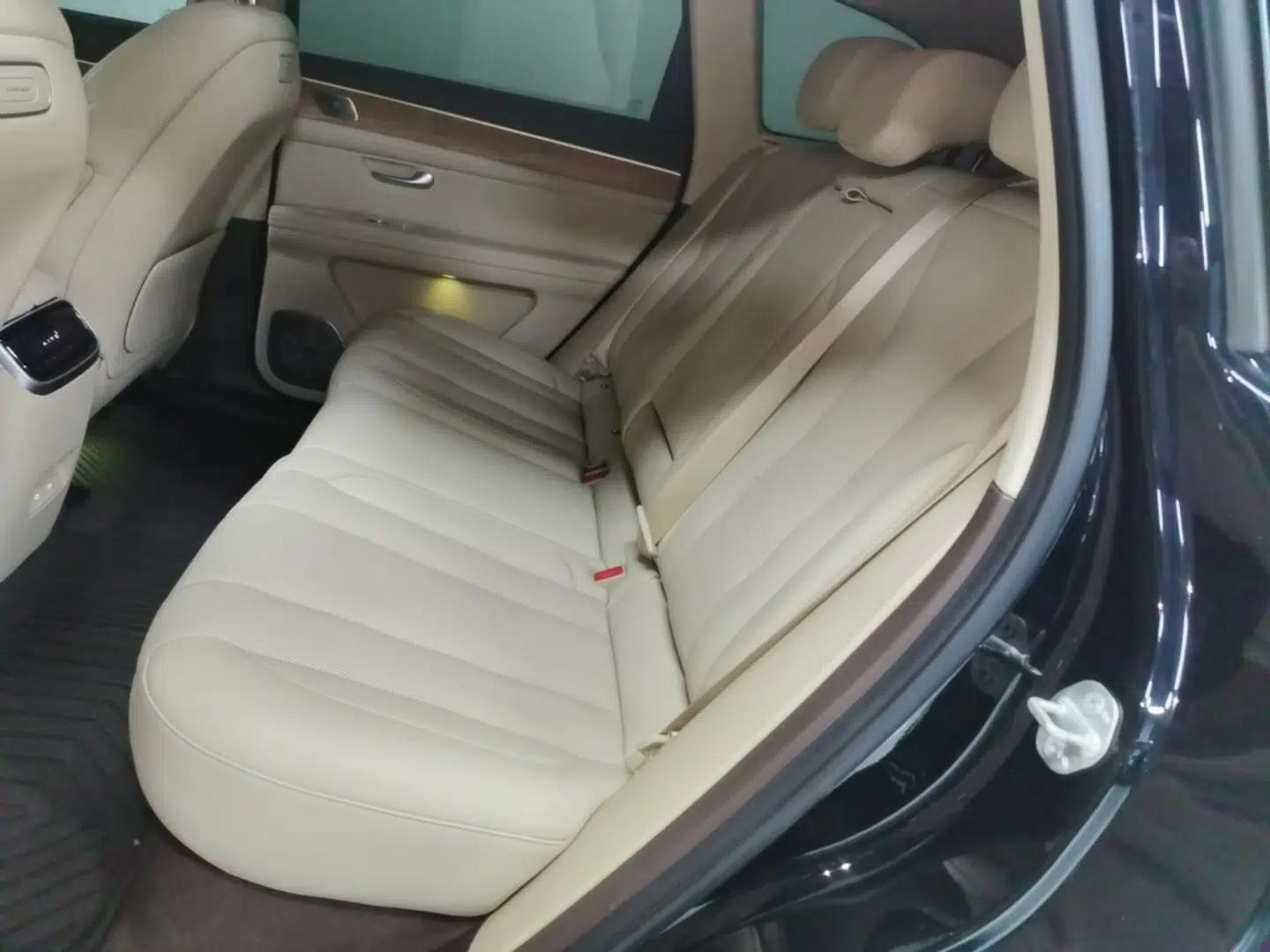 Hima AITO M7 2024 1.5T Intelligent Driving Rear-Drive Max Edition 5 Seats — миниатюра 19