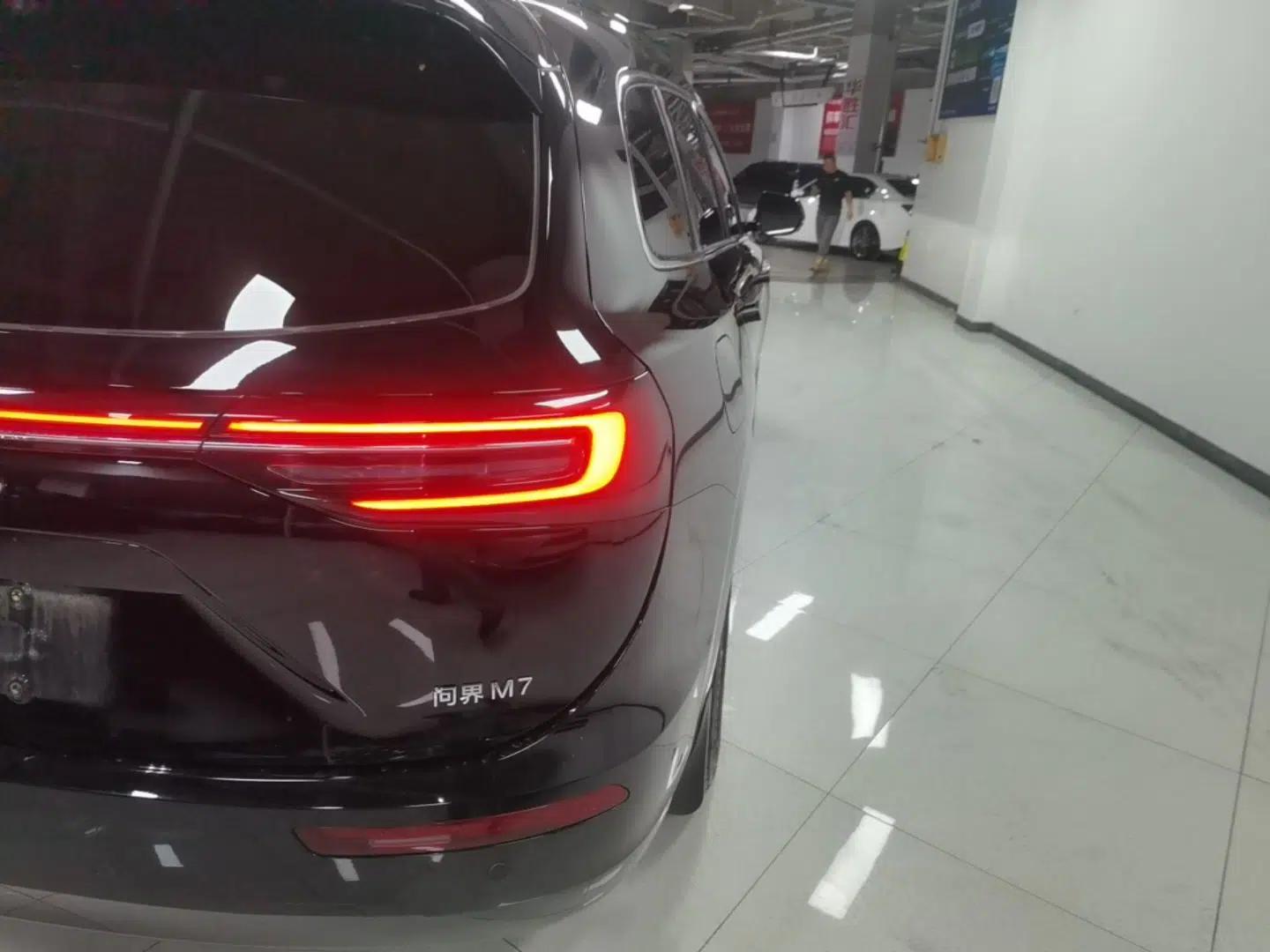 Hima AITO M7 2024 1.5T Intelligent Driving Rear-Drive Max Edition 5 Seats — миниатюра 8
