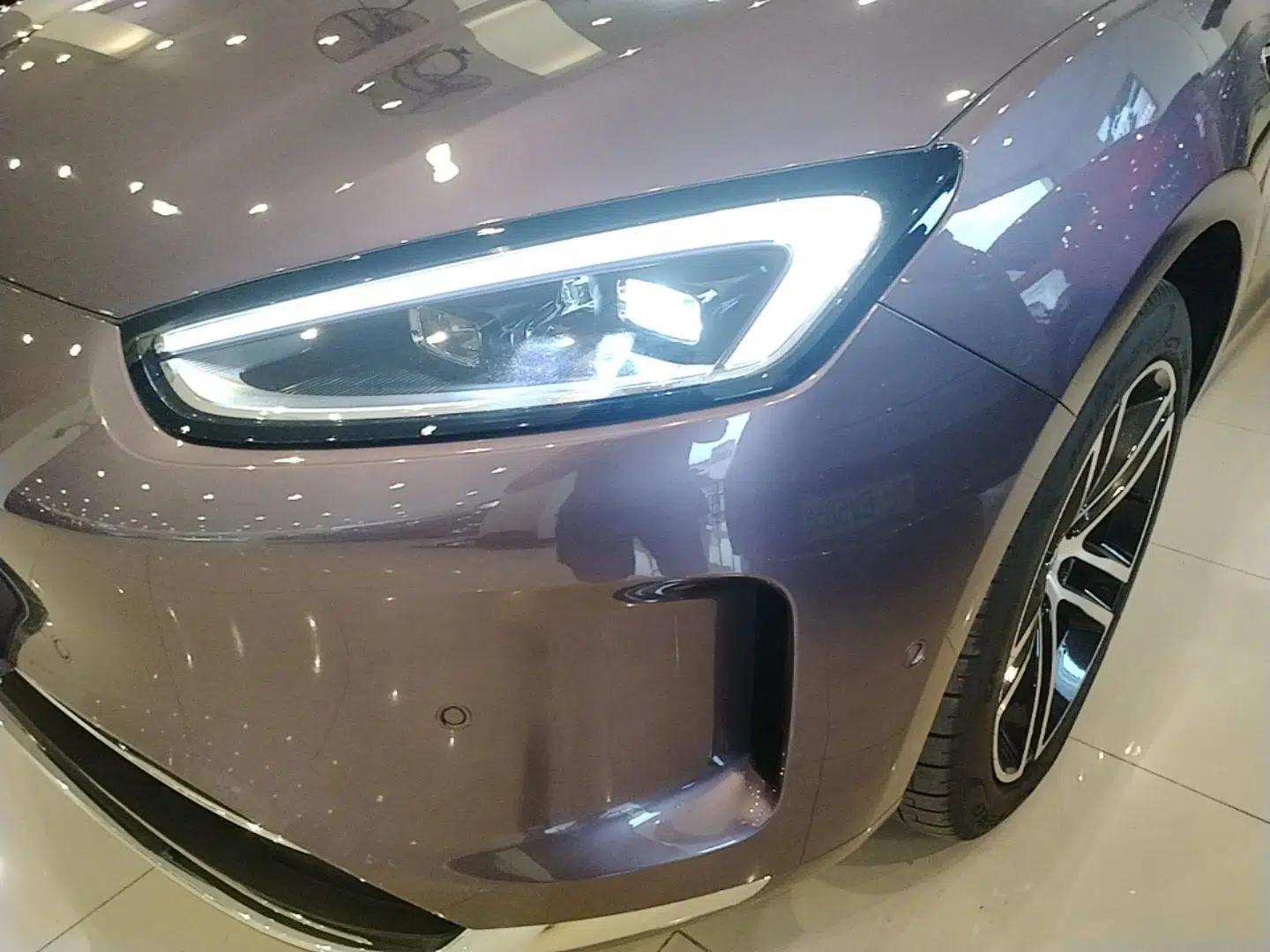 Hima AITO M5 2025 Extended-Range Ultra All-Wheel-Drive Version — миниатюра 5