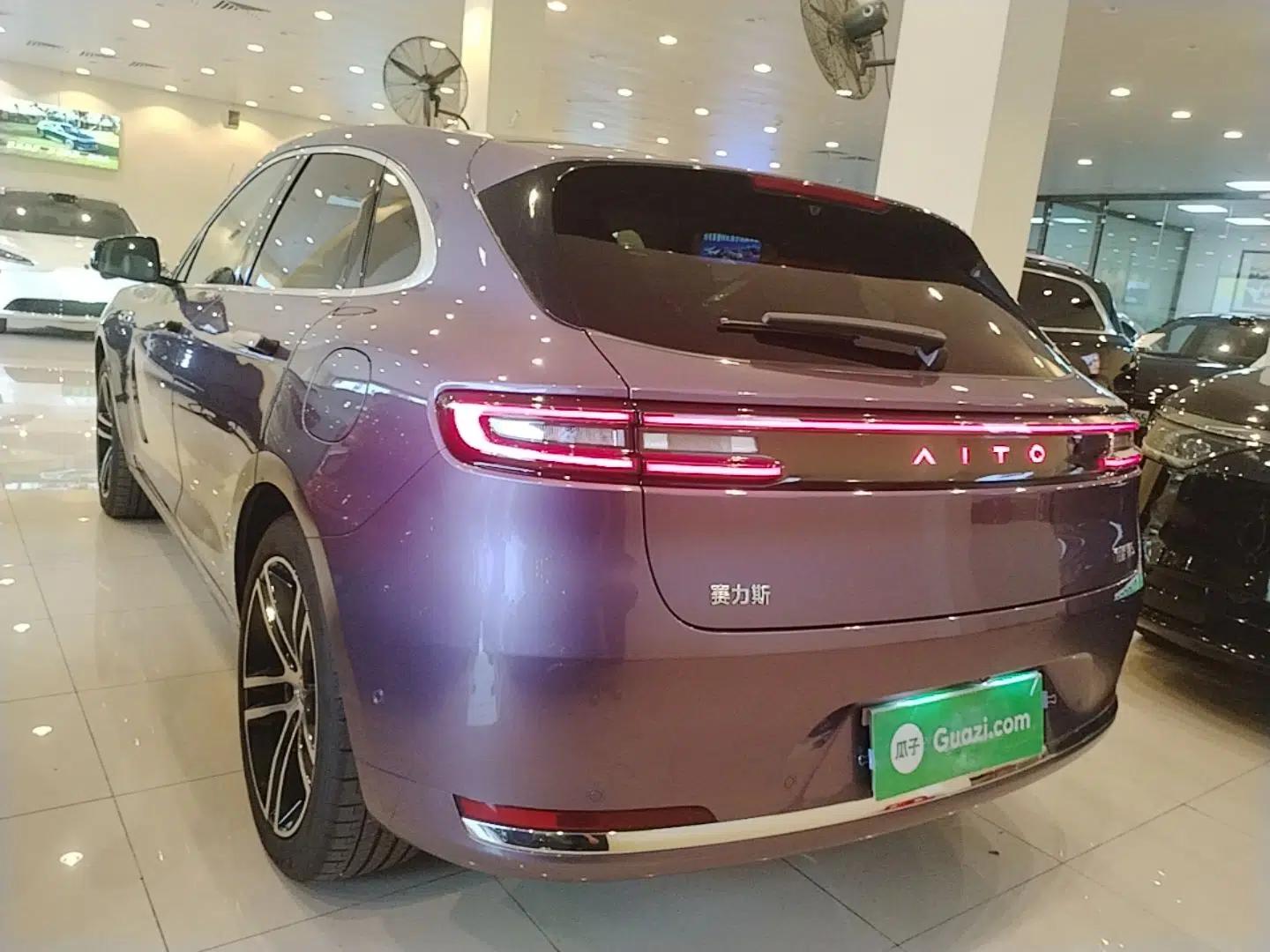 Hima AITO M5 2025 Extended-Range Ultra All-Wheel-Drive Version — миниатюра 7