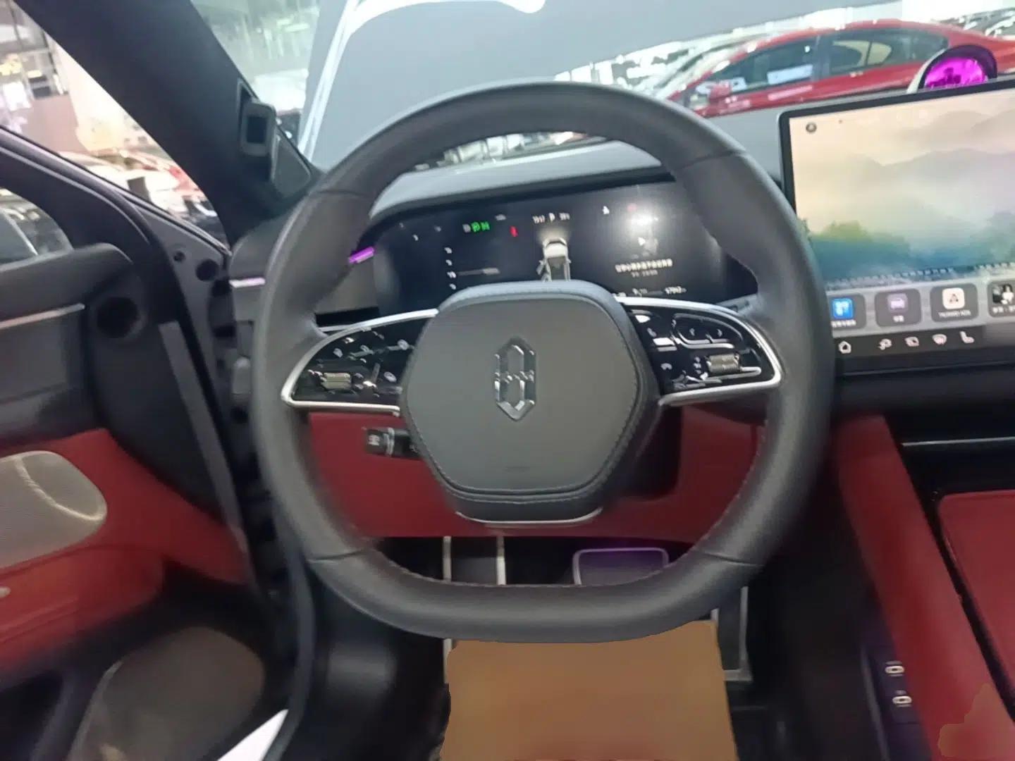 Hima AITO M5 2024 Extended-Range Max RS Four-Wheel Drive Advanced Intelligent Driving Version — миниатюра 14