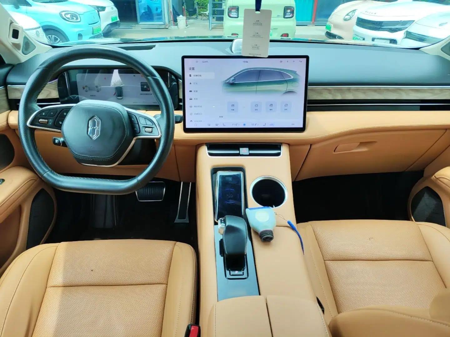 Hima AITO M5 2022 Extended-Range Four-Wheel Drive Flagship Edition — миниатюра 12