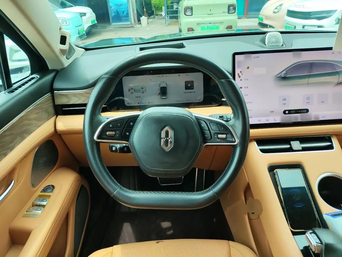 Hima AITO M5 2022 Extended-Range Four-Wheel Drive Flagship Edition — миниатюра 13