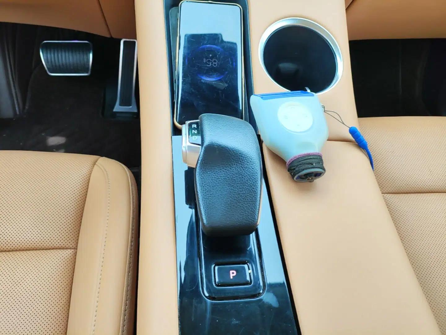Hima AITO M5 2022 Extended-Range Four-Wheel Drive Flagship Edition — миниатюра 16