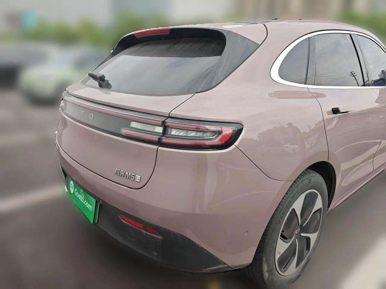 Hima AITO M5 2022 Pure Electric Rear-Drive Standard Edition — миниатюра 6