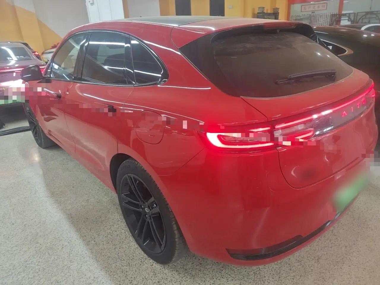 Hima AITO M5 2025 Extended-Range Ultra All-Wheel-Drive Version — миниатюра 4