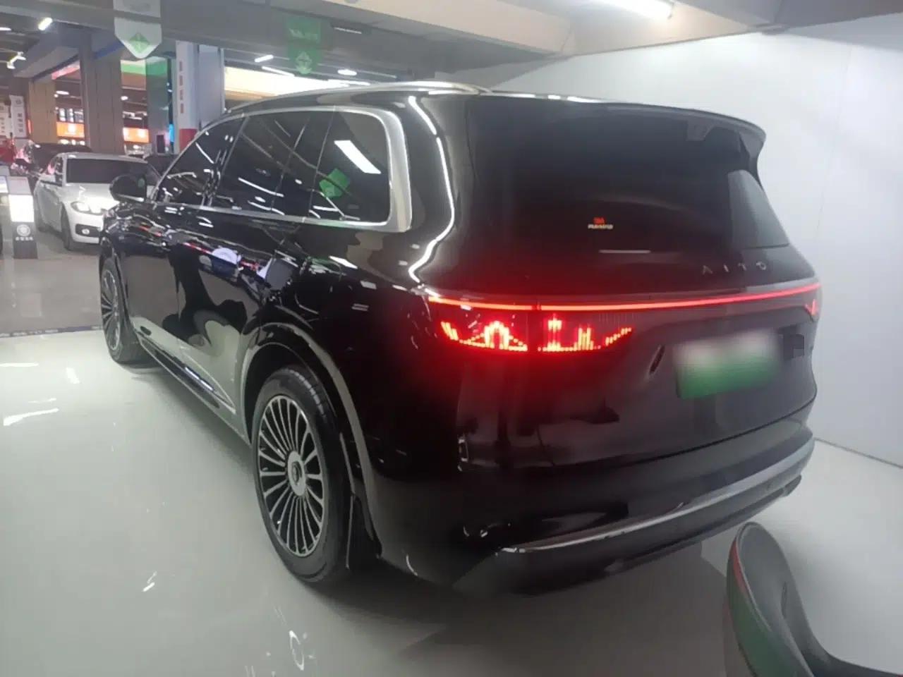 Hima AITO M8 2025 Model, Pure Electric Max+ Six-Seat Long-Range Version — миниатюра 4