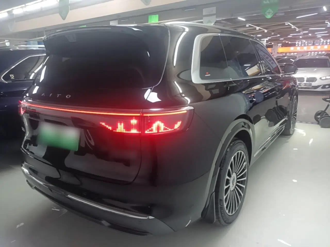Hima AITO M8 2025 Model, Pure Electric Max+ Six-Seat Long-Range Version — миниатюра 6