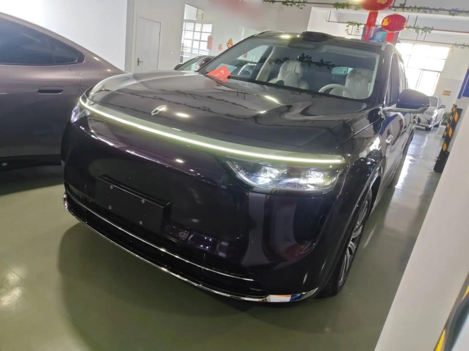 Hima AITO M8 2025 Extended-Range Max+ Version 53.4 kWh 5-Seater Edition — миниатюра 1