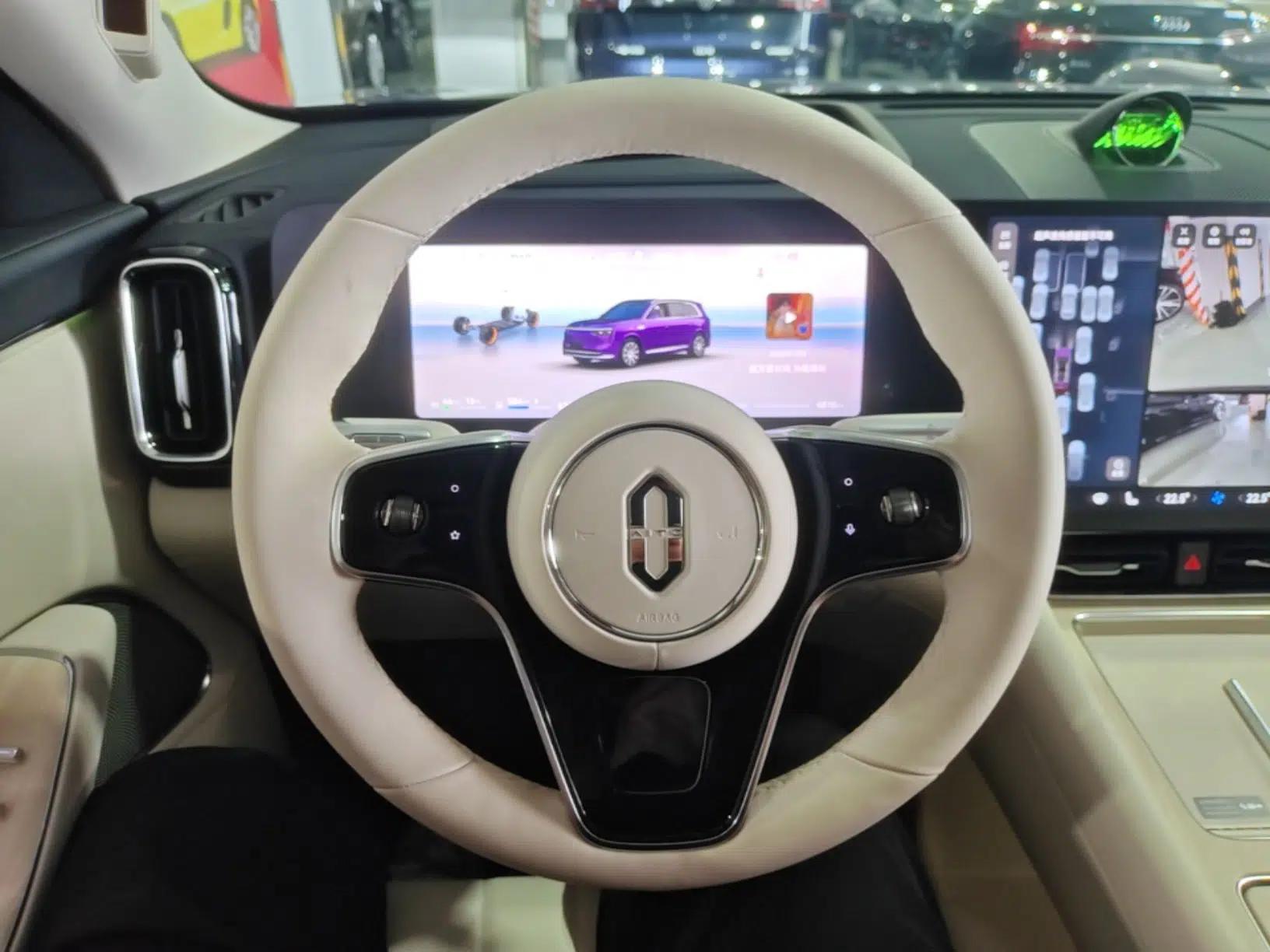 Hima AITO M8 2025 Extended-Range Max+ Version 53.4 kWh 5-Seater Edition — миниатюра 14