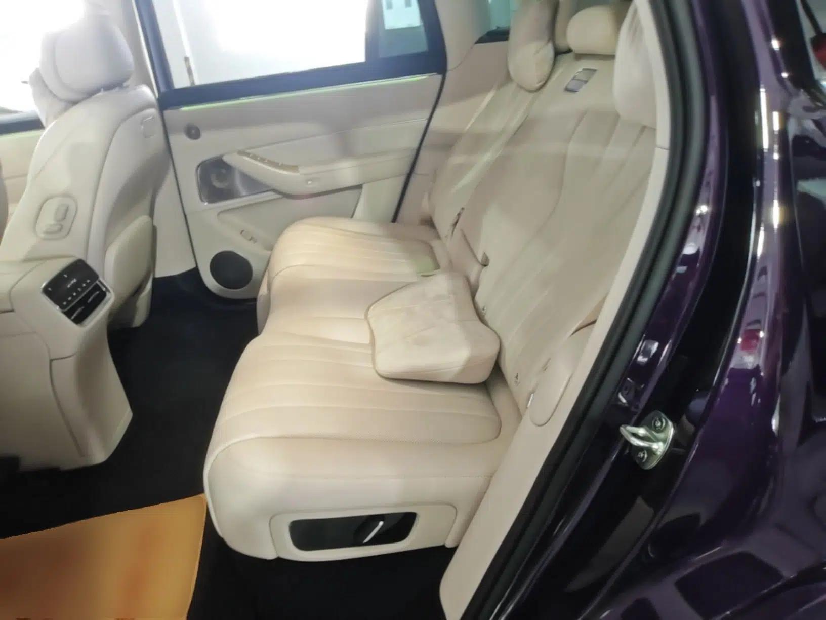 Hima AITO M8 2025 Extended-Range Max+ Version 53.4 kWh 5-Seater Edition — миниатюра 20