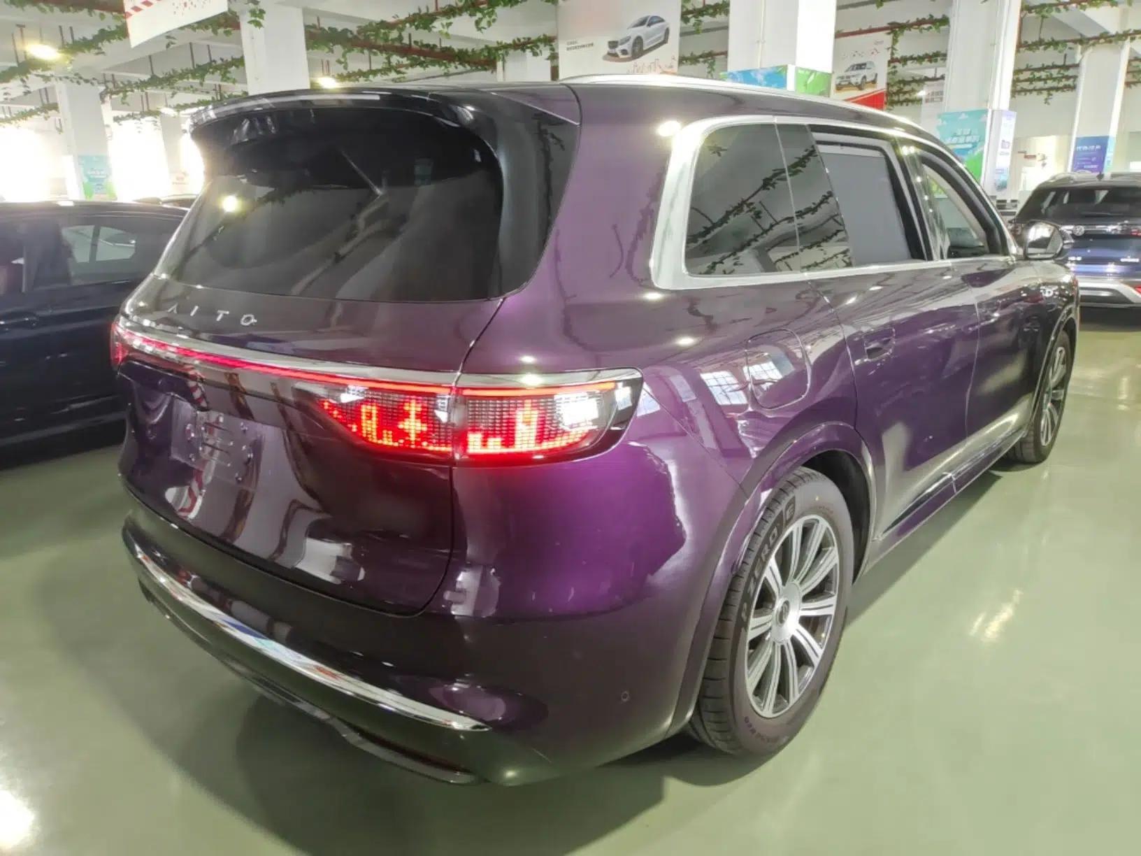 Hima AITO M8 2025 Extended-Range Max+ Version 53.4 kWh 5-Seater Edition — миниатюра 6
