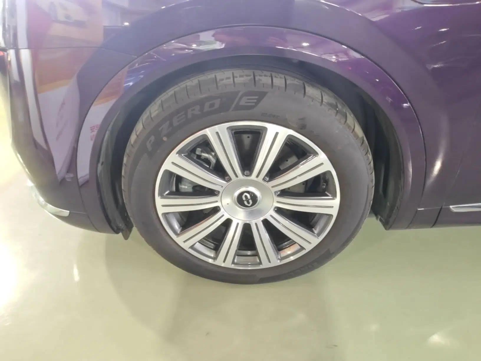 Hima AITO M8 2025 Extended-Range Max+ Version 53.4 kWh 5-Seater Edition — миниатюра 8
