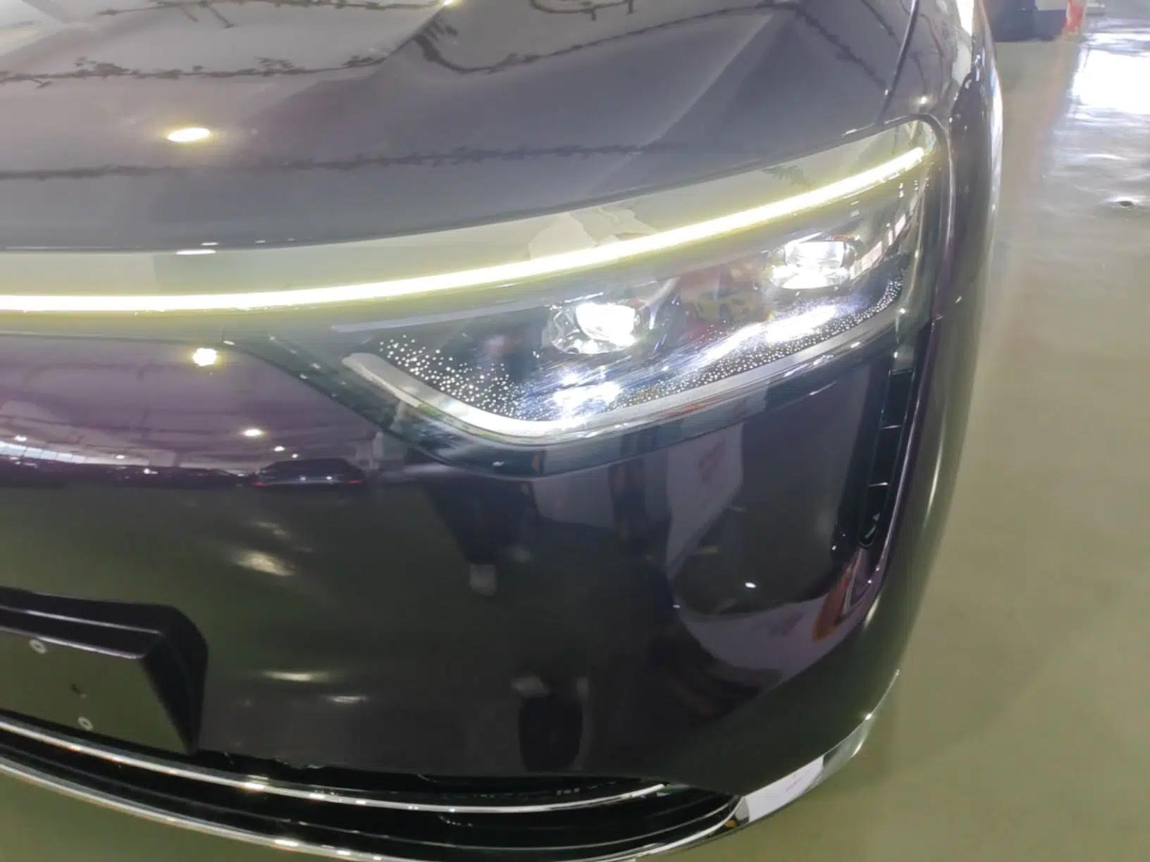 Hima AITO M8 2025 Extended-Range Max+ Version 53.4 kWh 5-Seater Edition — миниатюра 9