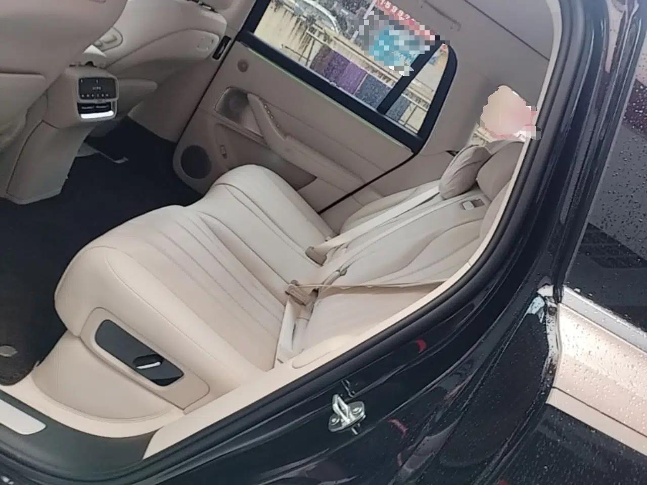 Hima AITO M8 2025 Extended-Range Max+ Version 53.4 kWh 5-Seater Edition — миниатюра 20
