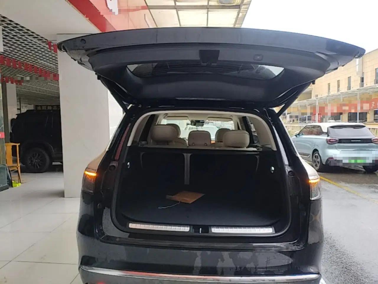 Hima AITO M8 2025 Extended-Range Max+ Version 53.4 kWh 5-Seater Edition — миниатюра 22