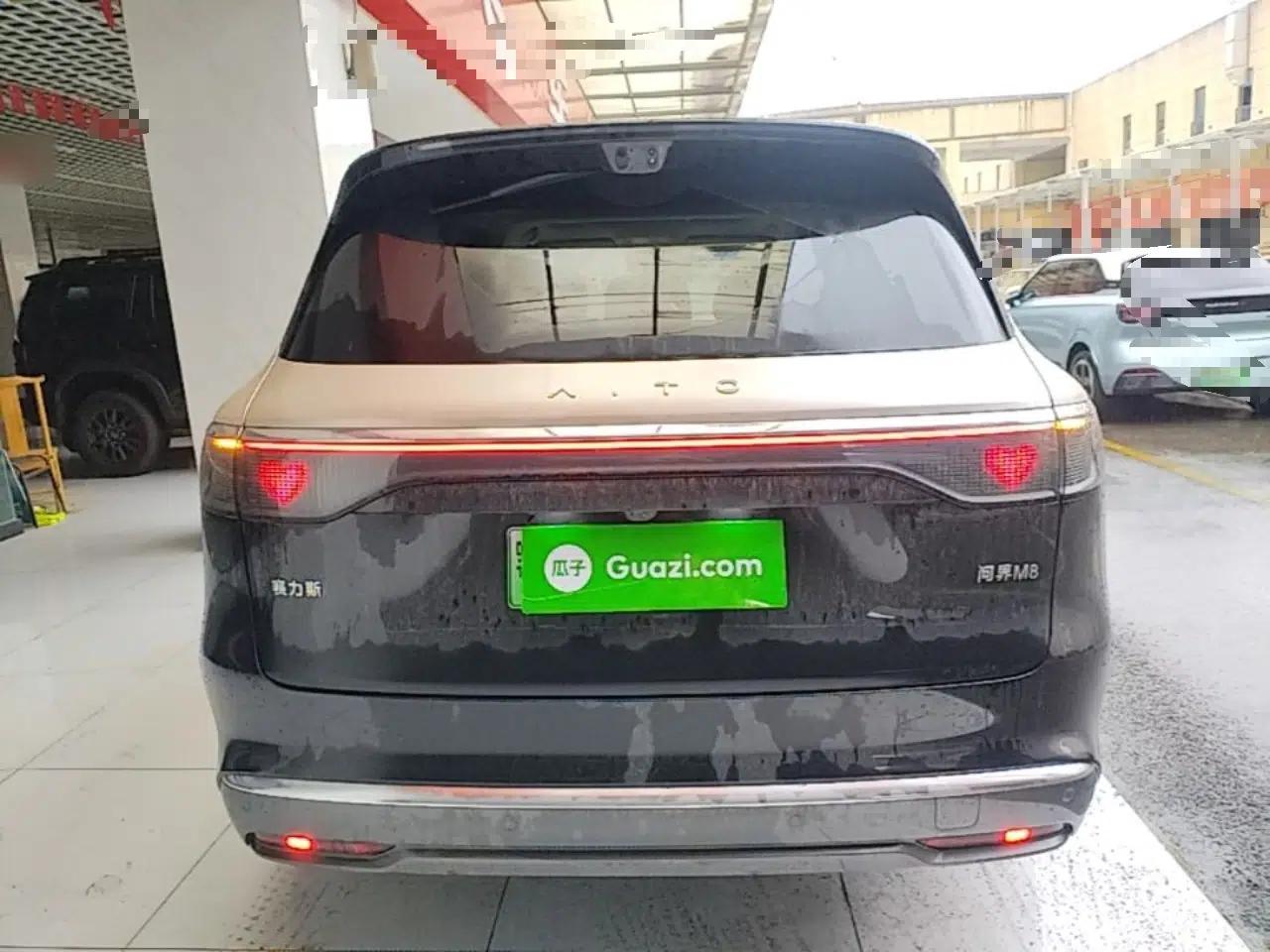 Hima AITO M8 2025 Extended-Range Max+ Version 53.4 kWh 5-Seater Edition — миниатюра 5