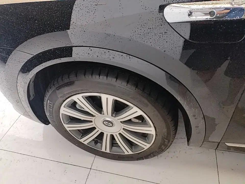 Hima AITO M8 2025 Extended-Range Max+ Version 53.4 kWh 5-Seater Edition — миниатюра 8