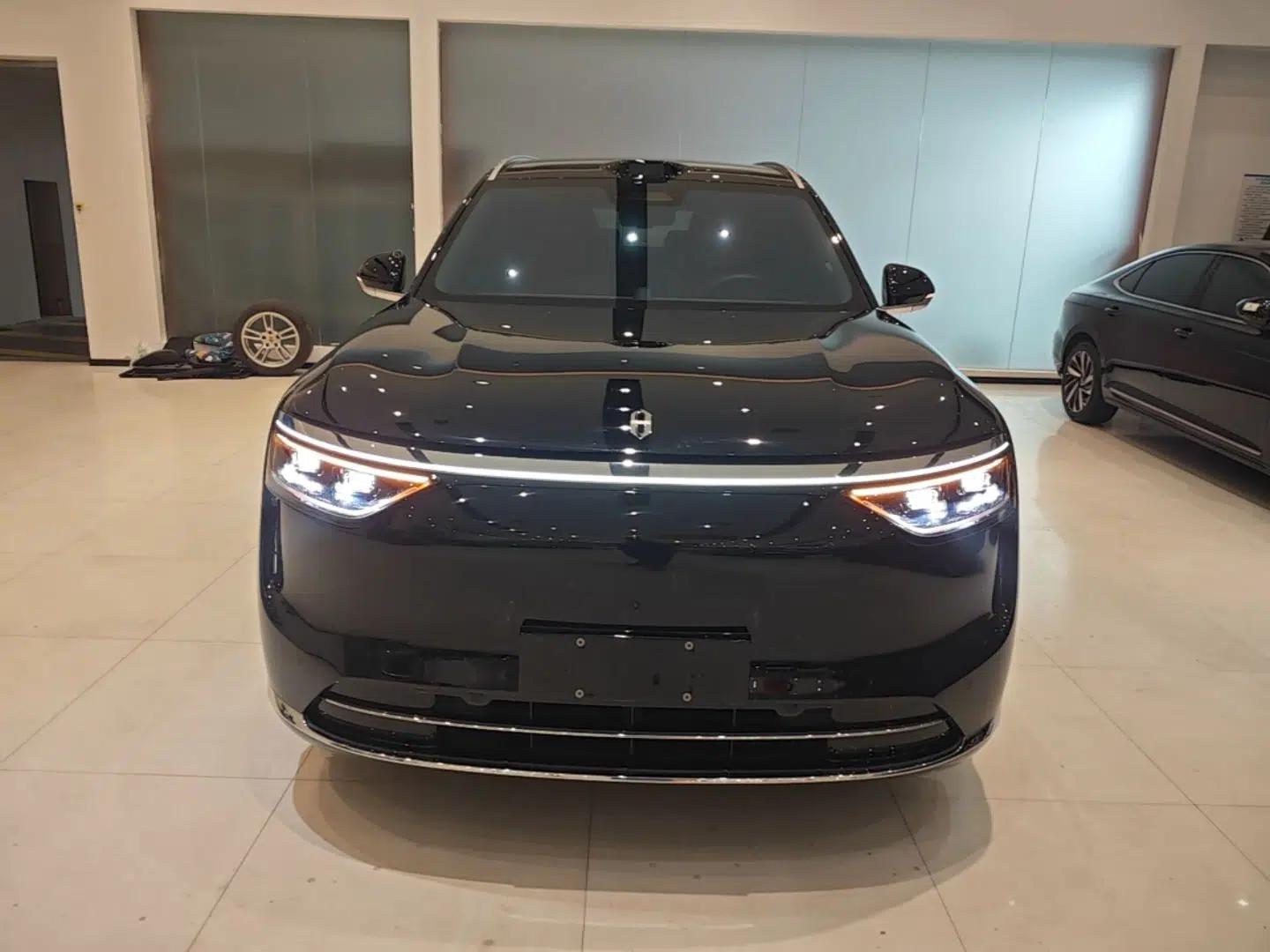 Hima AITO M8 2025 Extended-Range Max+ Version 53.4 kWh 6-Seater Edition — миниатюра 2