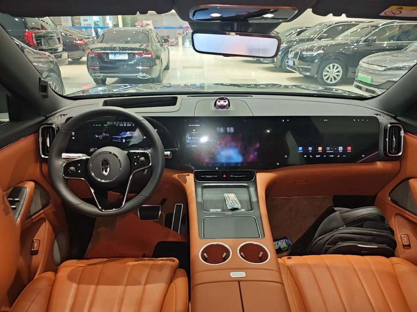 Hima AITO M8 2025 Extended-Range Max+ Version 53.4 kWh 6-Seater Edition — миниатюра 13