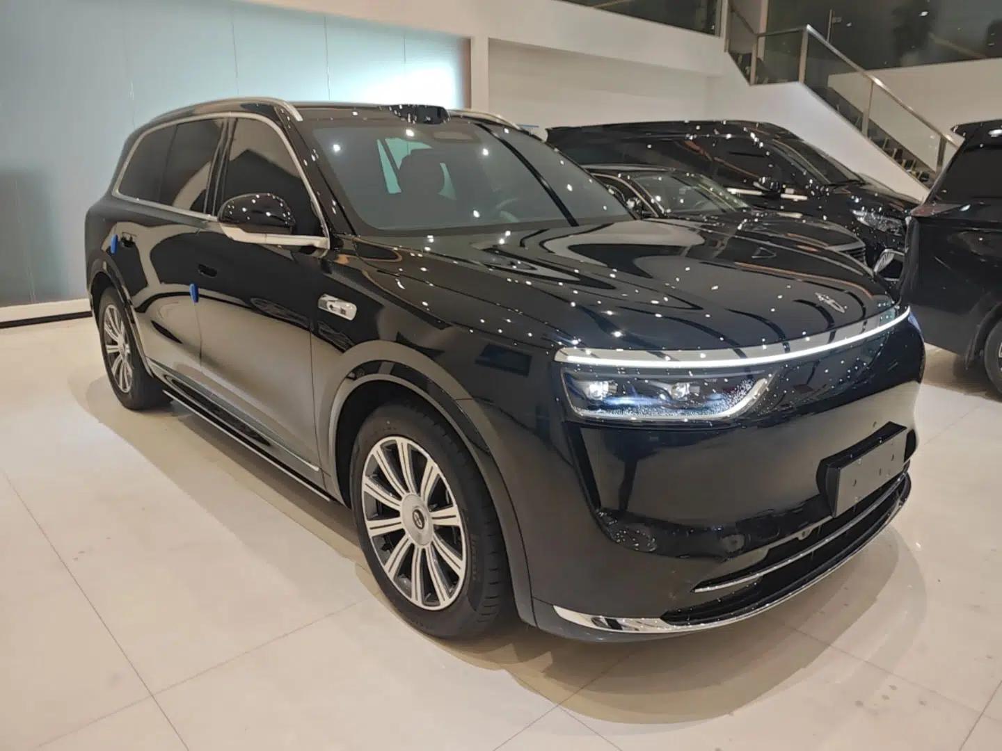 Hima AITO M8 2025 Extended-Range Max+ Version 53.4 kWh 6-Seater Edition — миниатюра 3