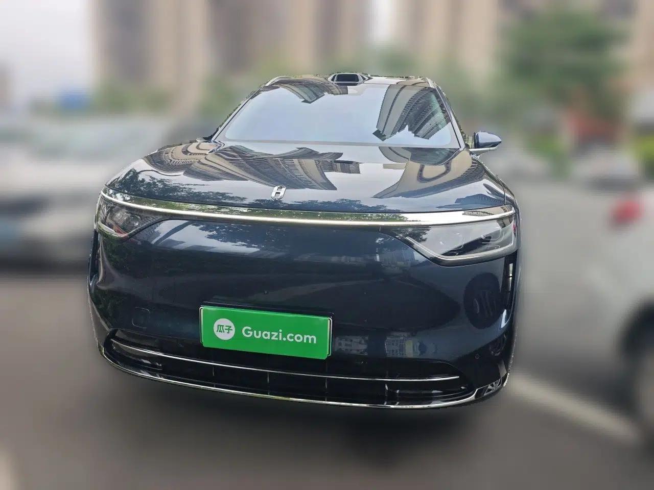 Hima AITO M8 2025 Extended-Range Max+ Version 53.4 kWh 6-Seater Edition — миниатюра 2