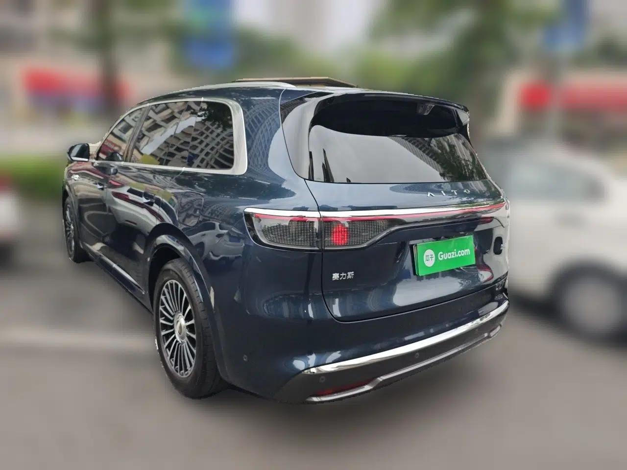 Hima AITO M8 2025 Extended-Range Max+ Version 53.4 kWh 6-Seater Edition — миниатюра 4