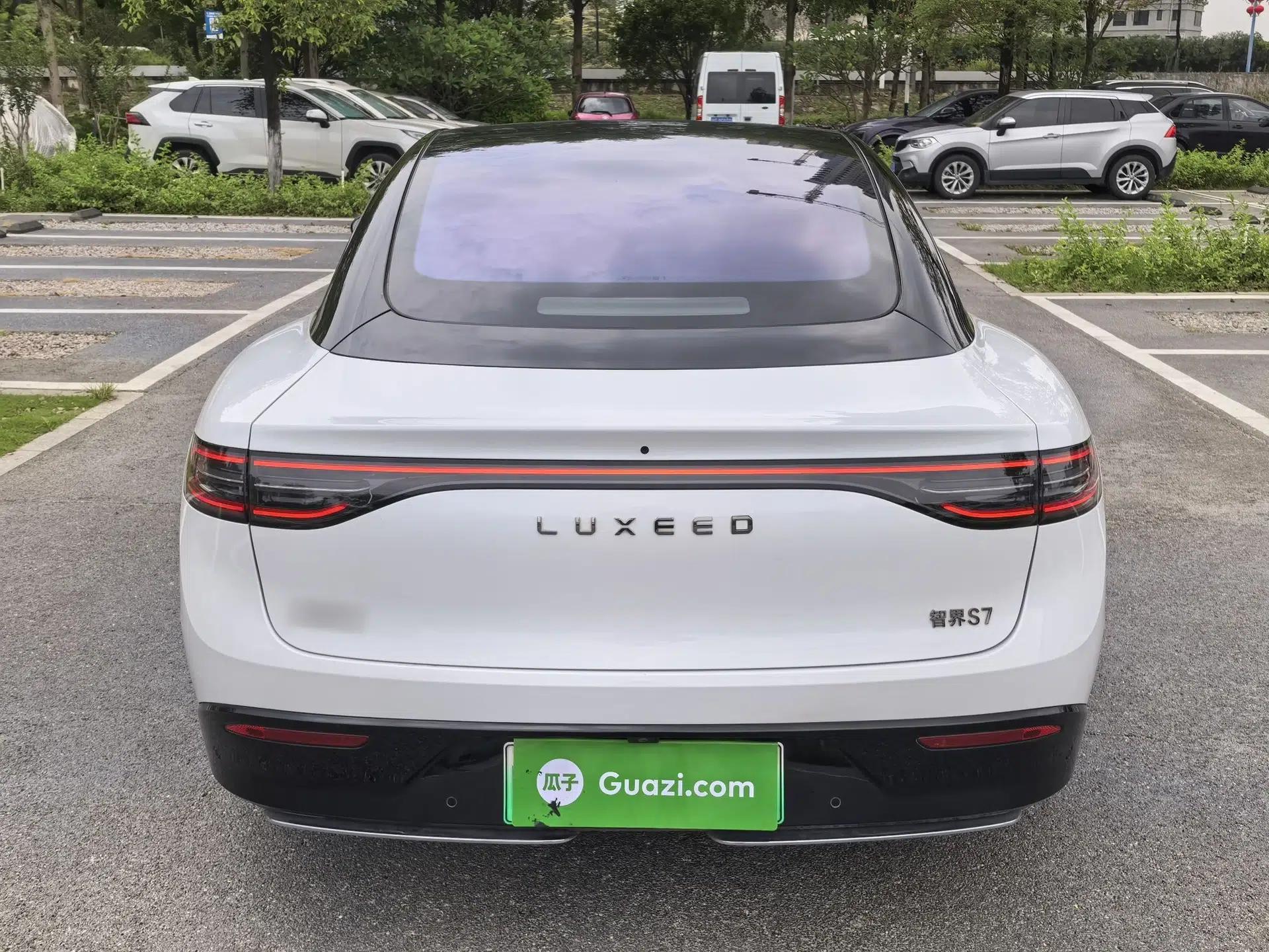 Hima Luxeed S7 2024 Max Rear-Drive Long-Range Intelligent Driving Version — миниатюра 5