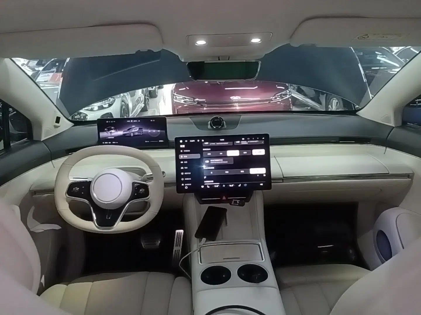 Hima Luxeed R7 2024 All-Electric 667 km Max — миниатюра 13