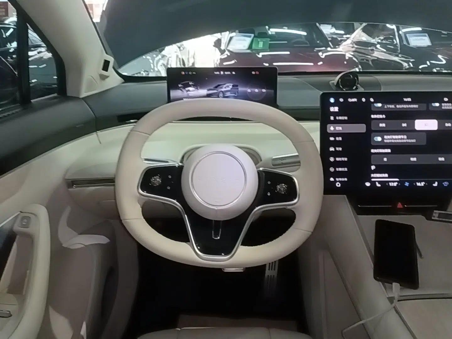 Hima Luxeed R7 2024 All-Electric 667 km Max — миниатюра 14