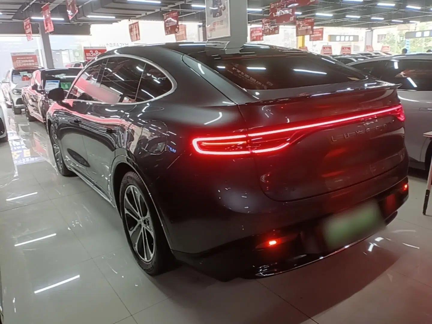 Hima Luxeed R7 2024 All-Electric 667 km Max — миниатюра 4