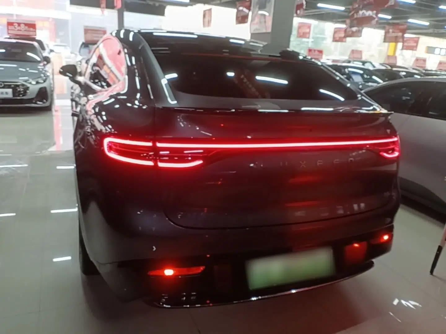 Hima Luxeed R7 2024 All-Electric 667 km Max — миниатюра 5