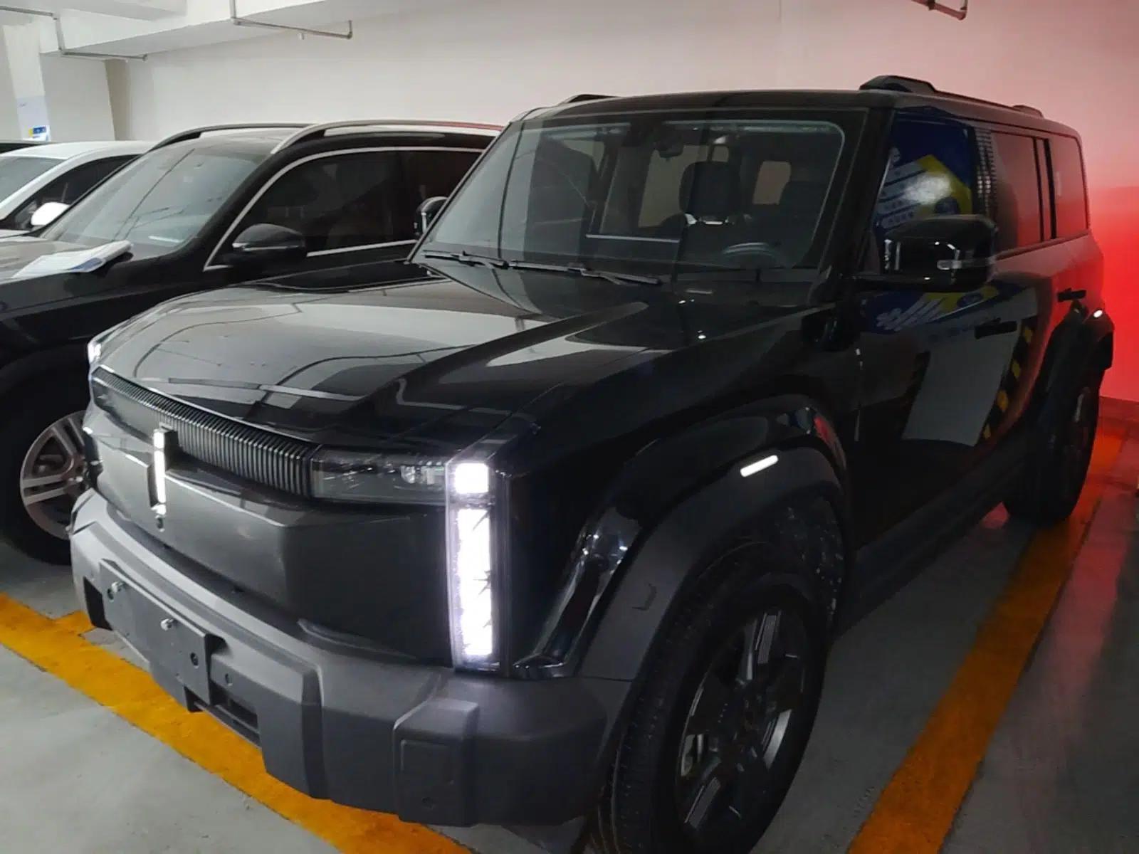 iCAR 03 2024 401km Range Two-Wheel Drive Standard Yuechao Version — миниатюра 1