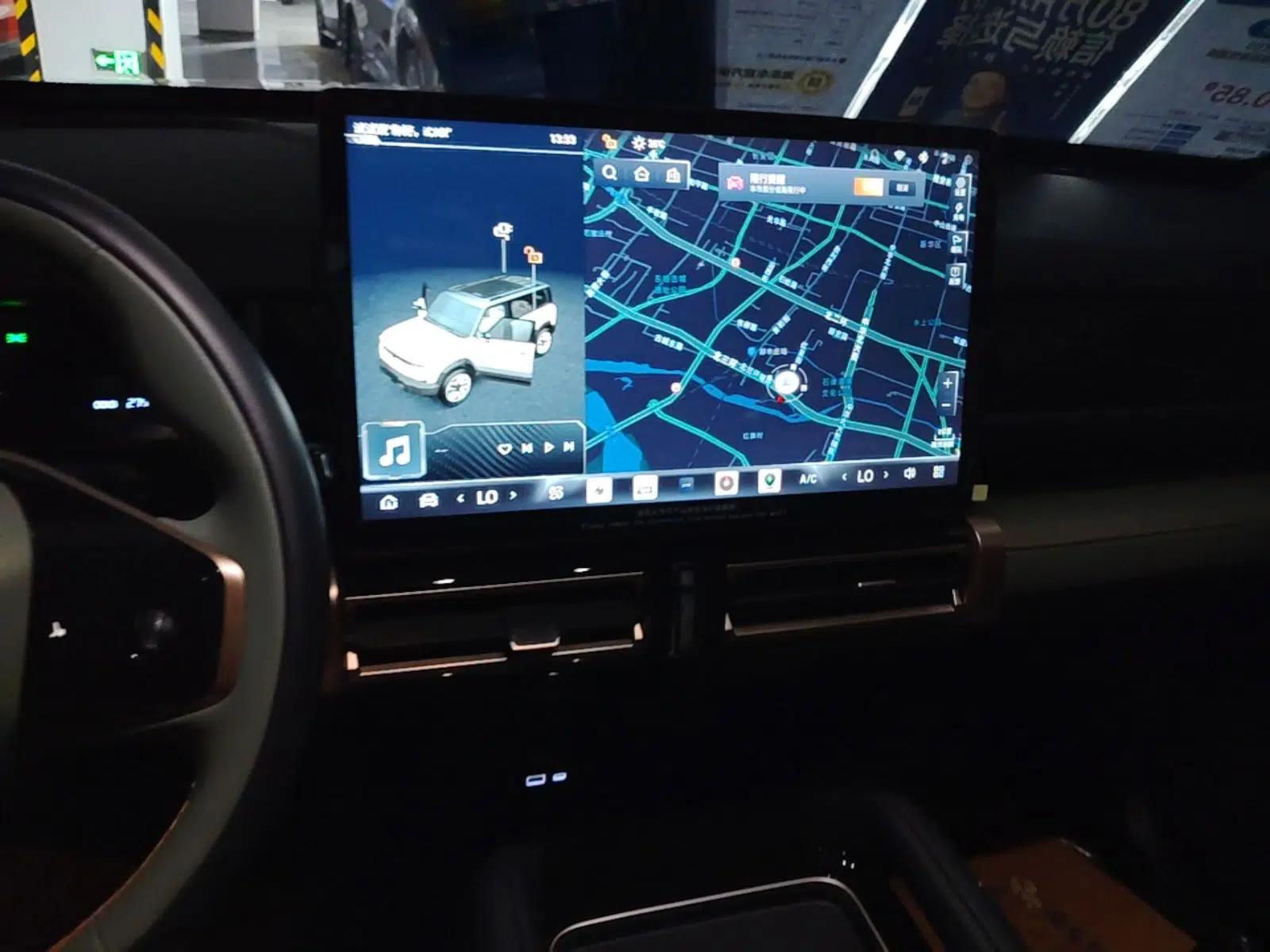 iCAR 03 2024 401km Range Two-Wheel Drive Standard Yuechao Version — миниатюра 16