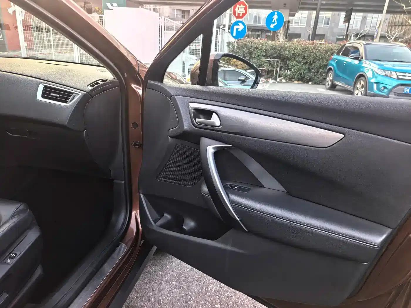 DS 6 2016 1.6T Luxury Edition THP160 — миниатюра 21