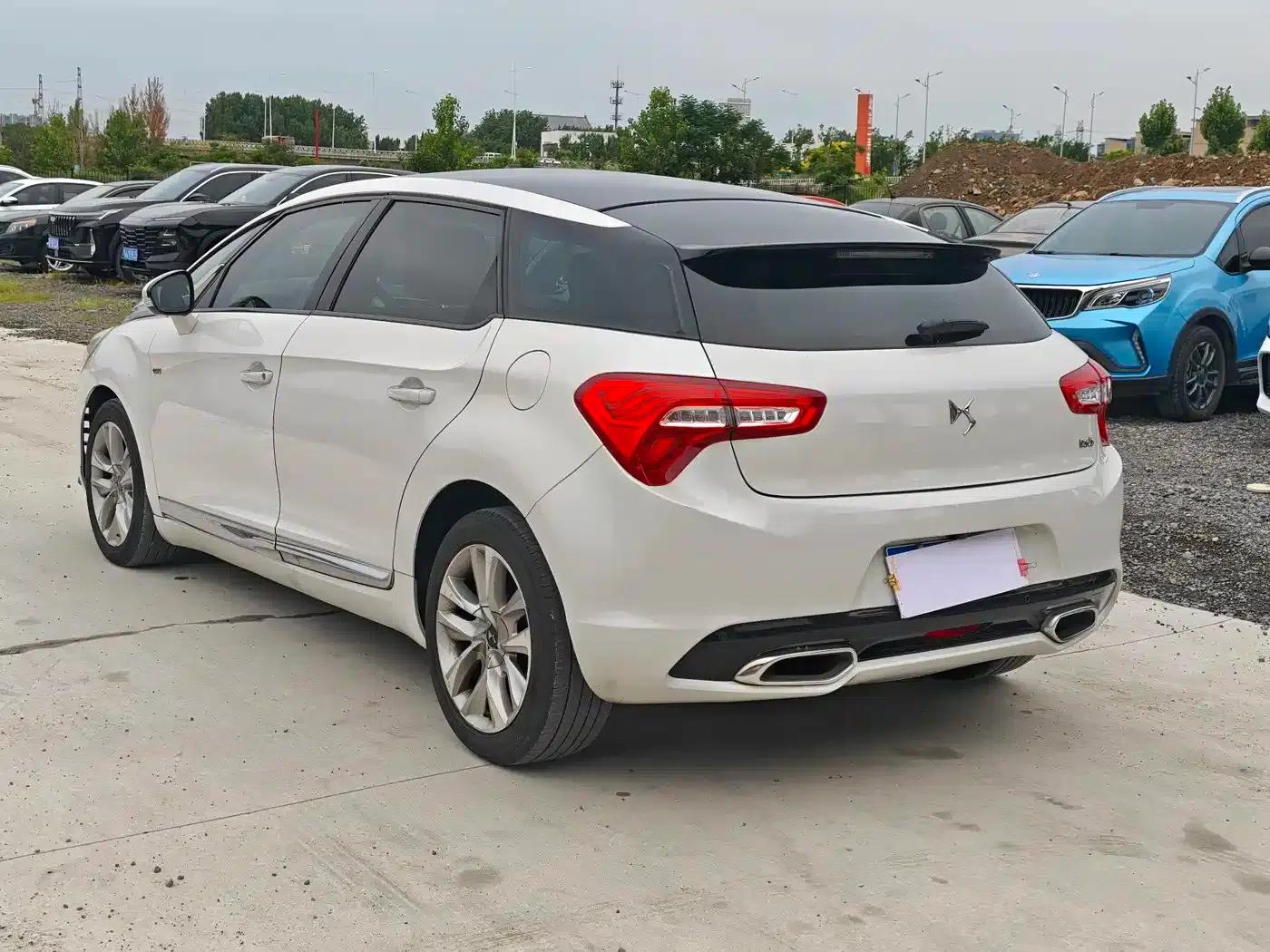 DS 5 2014 1.6T Luxury Edition THP160 — миниатюра 6