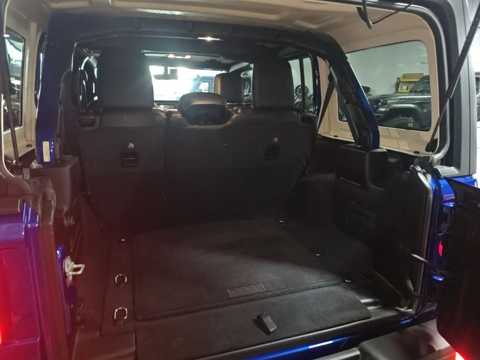 Jeep Wrangler 2019 2.0T Sahara Four-Door Version China VI Emission Standard — миниатюра 22