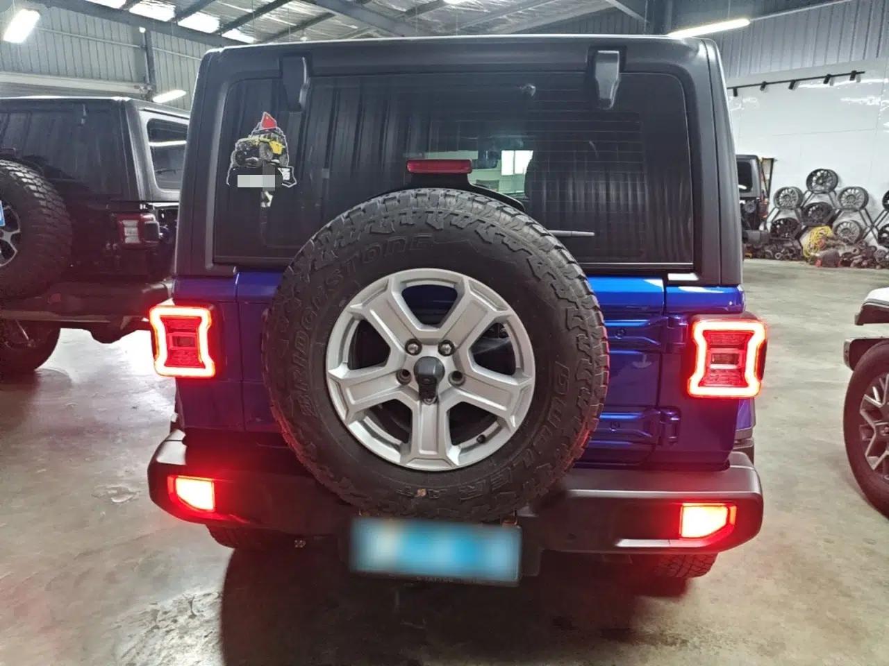 Jeep Wrangler 2019 2.0T Sahara Four-Door Version China VI Emission Standard — миниатюра 5