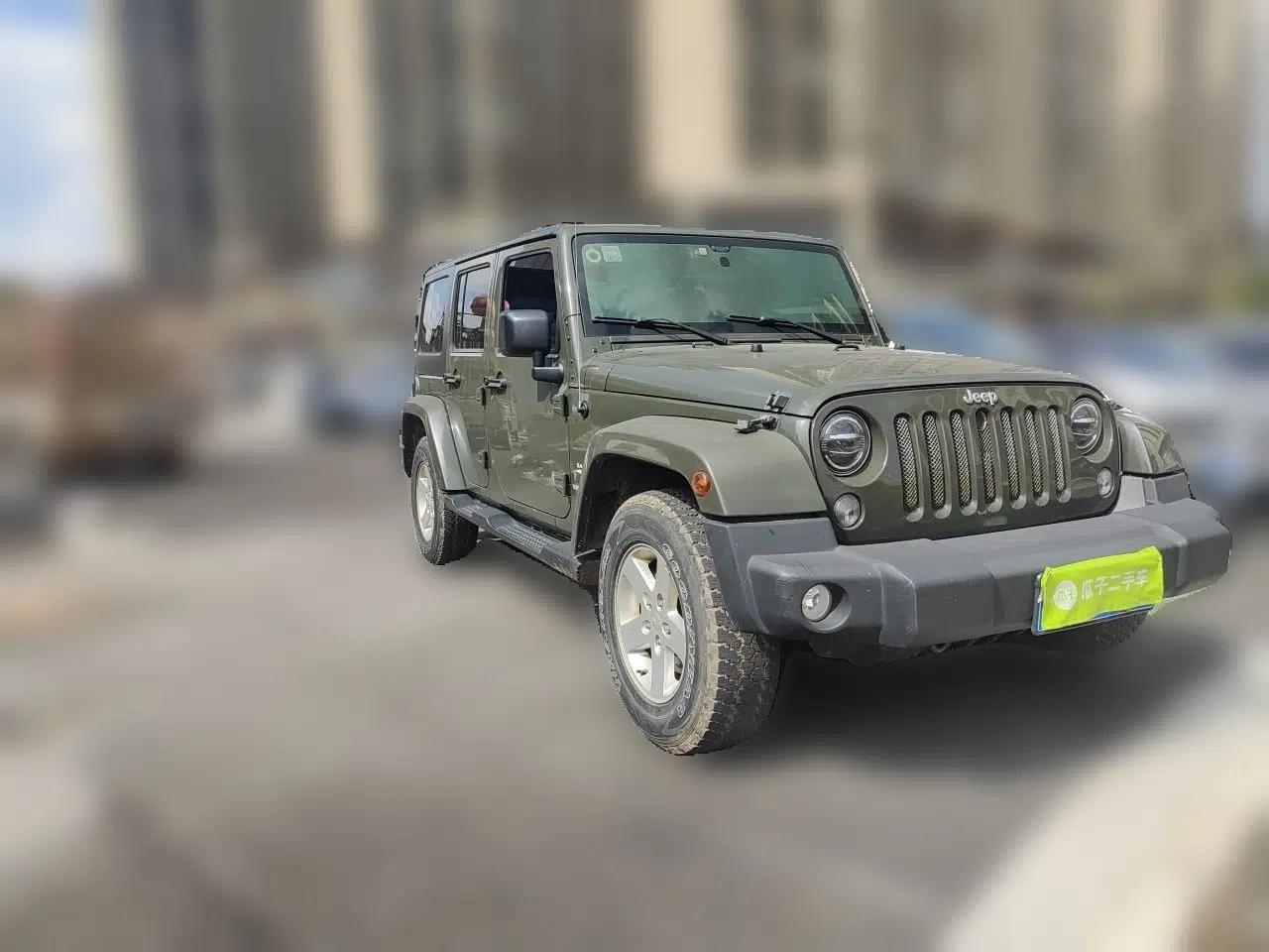 Jeep Wrangler 2014 2.8TD Sahara Four-Door Edition — миниатюра 3