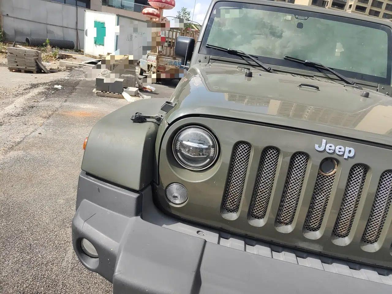 Jeep Wrangler 2014 2.8TD Sahara Four-Door Edition — миниатюра 7