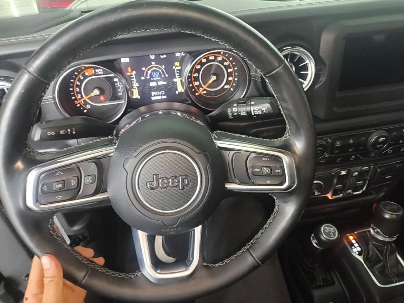 Jeep Wrangler 2019 2.0T Sahara Four-Door Version China VI Emission Standard — миниатюра 13