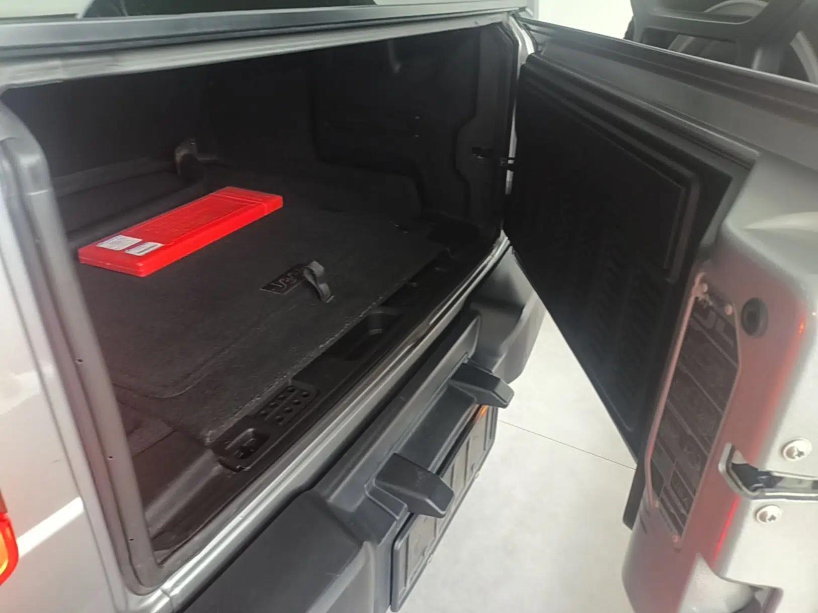 Jeep Wrangler 2019 2.0T Sahara Four-Door Version China VI Emission Standard — миниатюра 21