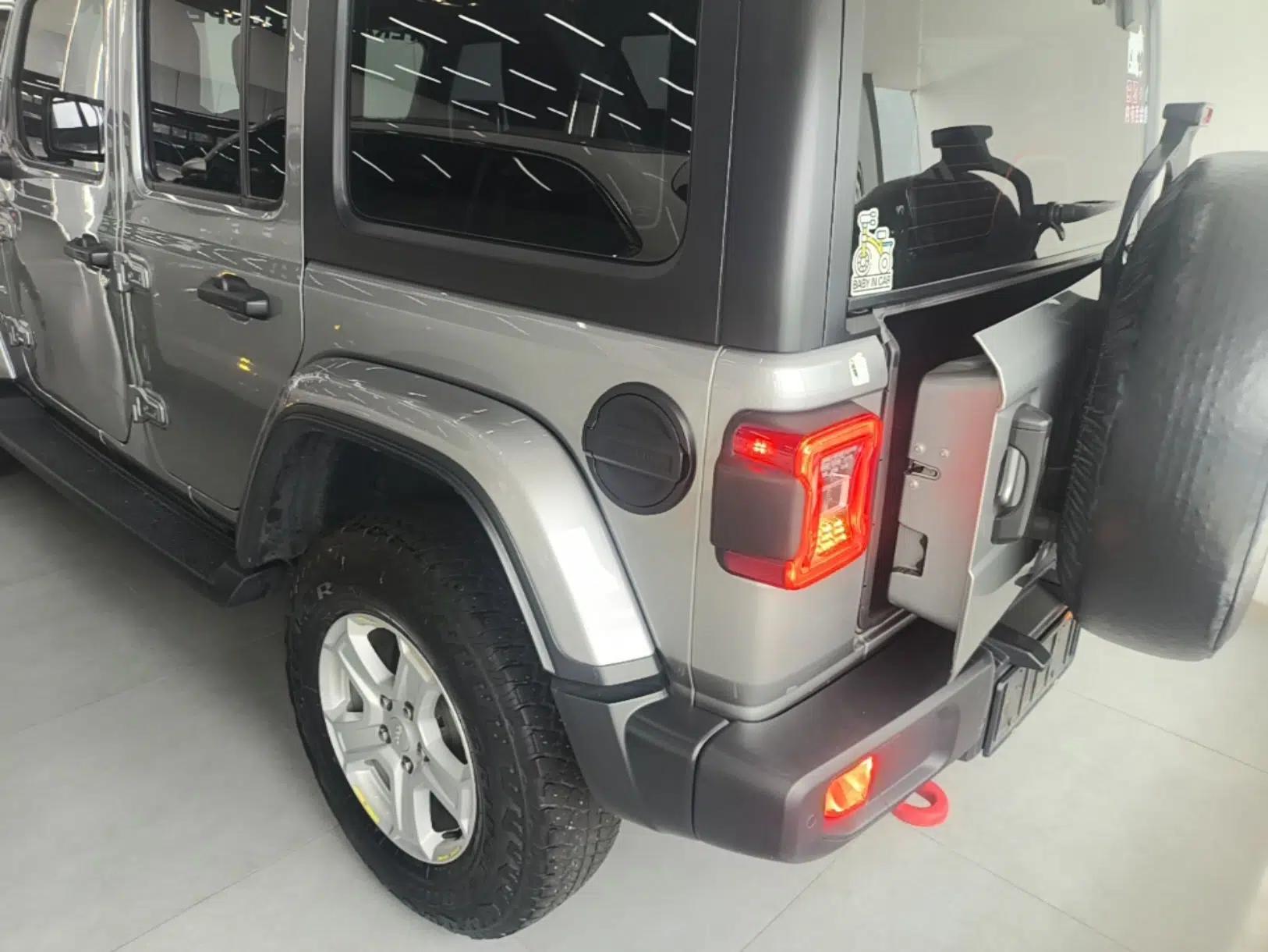 Jeep Wrangler 2019 2.0T Sahara Four-Door Version China VI Emission Standard — миниатюра 7