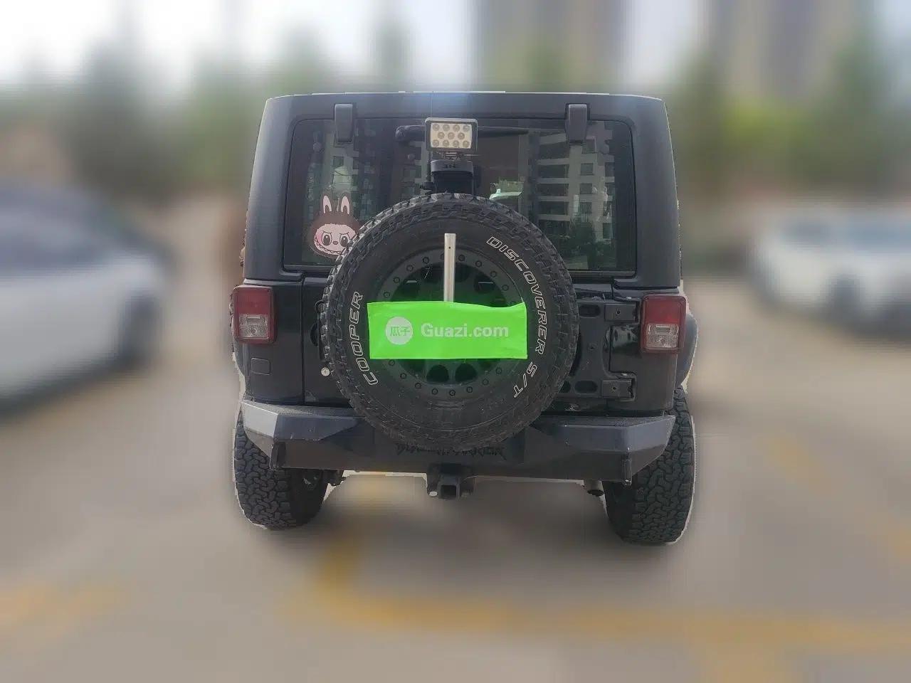 Jeep Wrangler 2014 3.0L Sahara Four-Door Edition — миниатюра 5