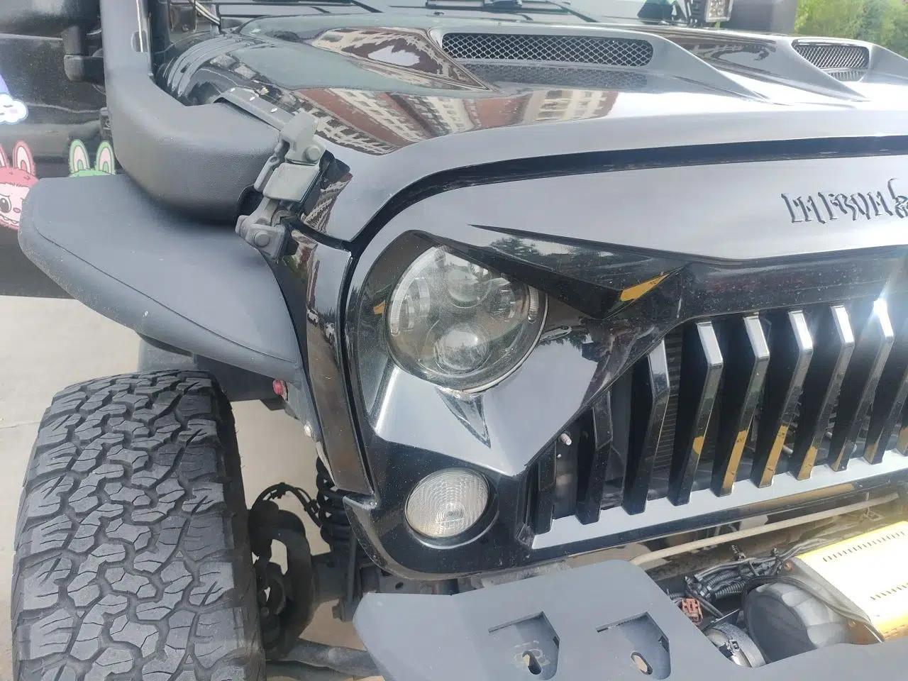 Jeep Wrangler 2014 3.0L Sahara Four-Door Edition — миниатюра 7