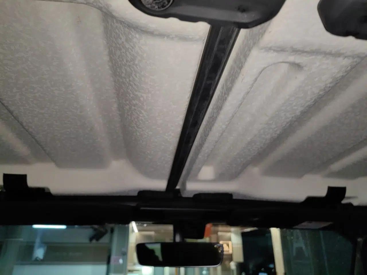 Jeep Wrangler 2018 2.0T Sahara Four-Door Edition — миниатюра 19